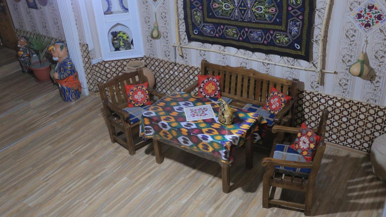 Fayz Hostel بخارى المظهر الخارجي الصورة